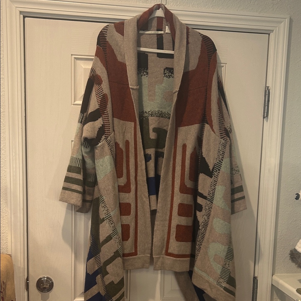 Twelfth Street by Cynthia Vincent Multicolor Patterned Sweater